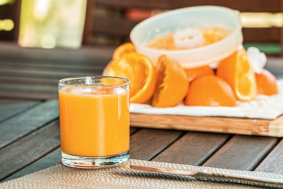 świeży sok z pomarańczy
